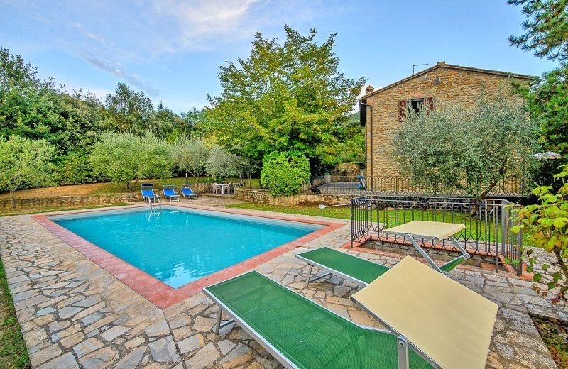 74568 i05062zwembadenhuis