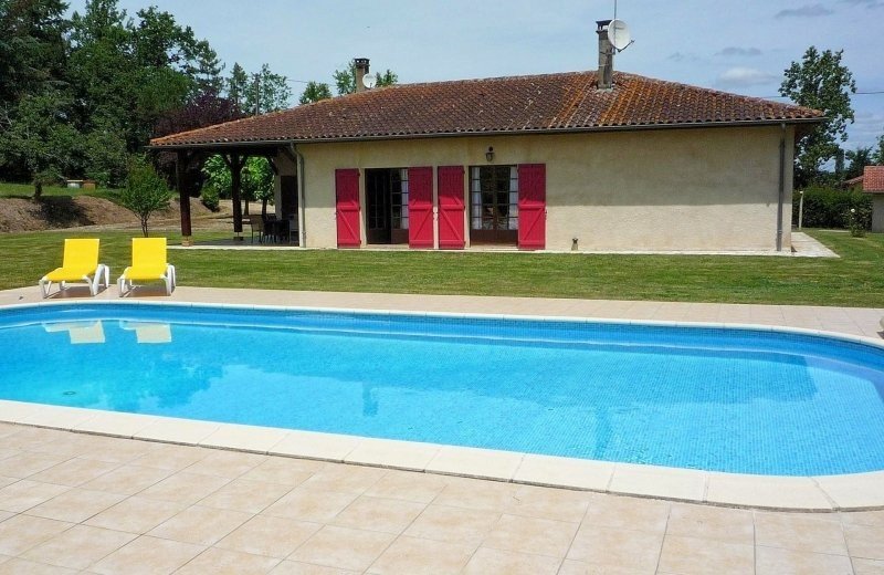 76390 f32008huisenzwemb1