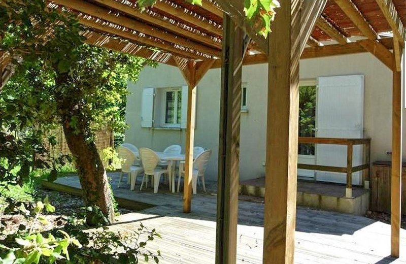 76394 f85041huisachter2