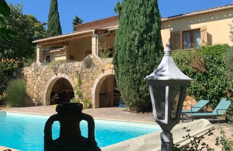 76800 F83.404 11 piscine 3