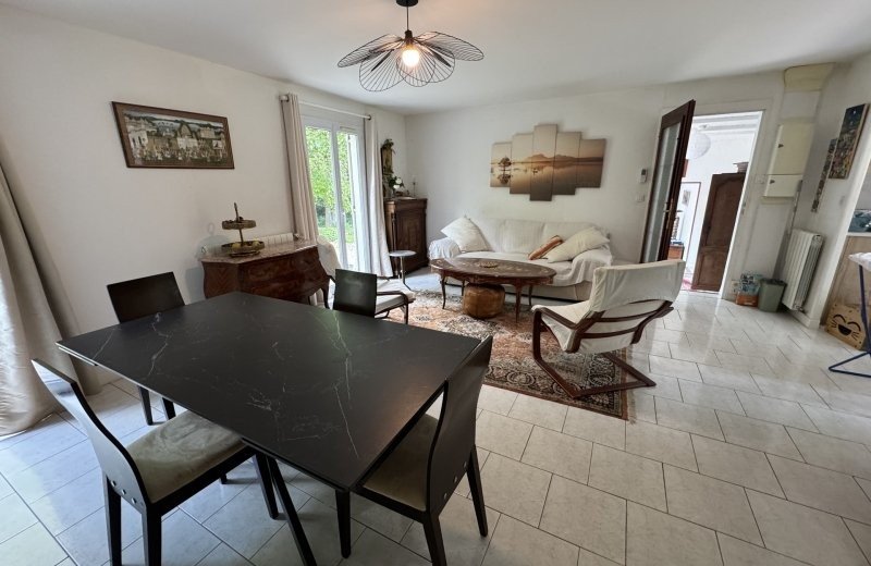 76917 F83.421 6 IMG 6784