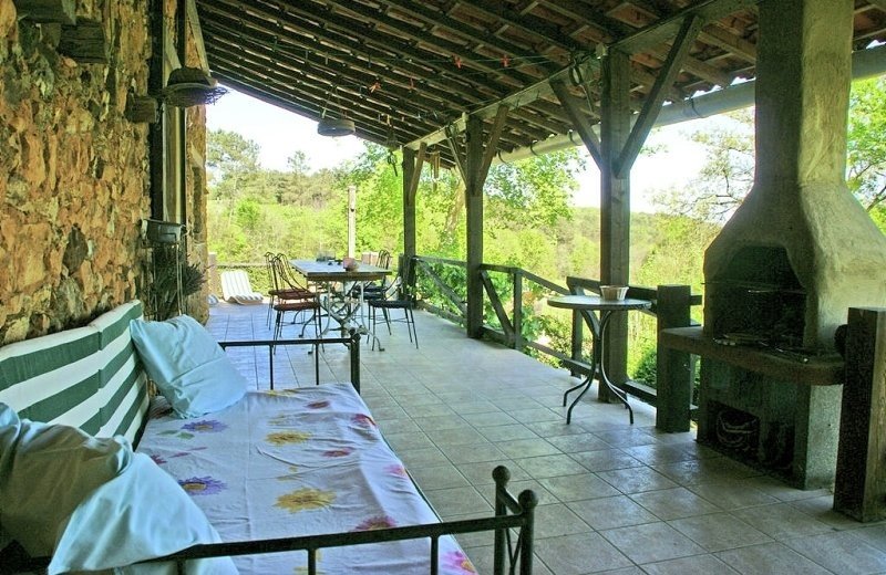 77016 f24176veranda1a