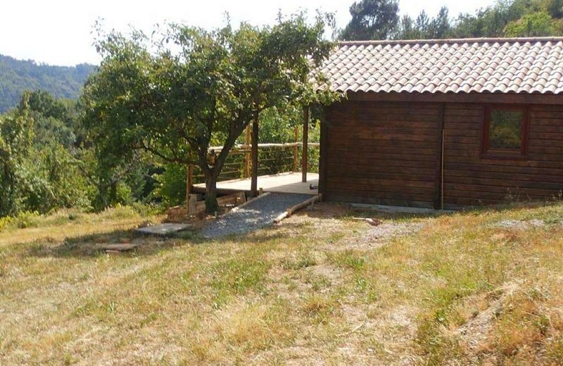 77131 f07062chaletenterrein