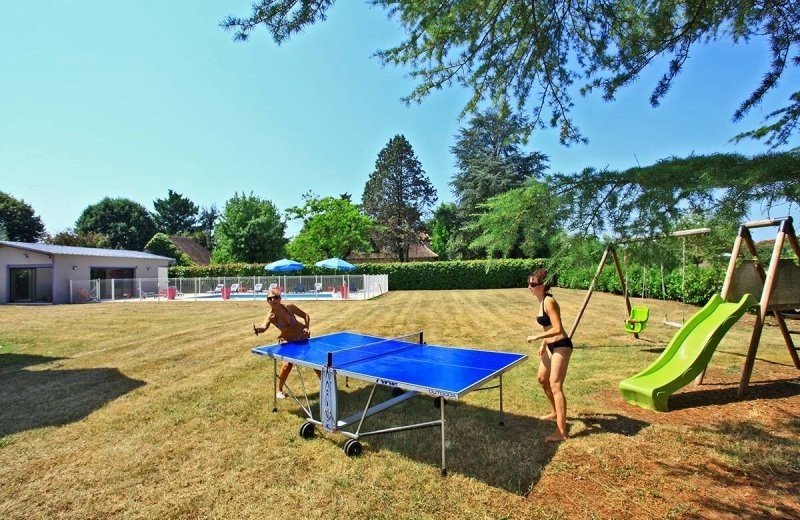 77153 f46110terrein1