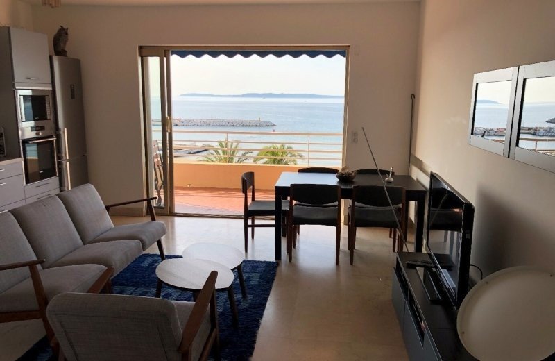 80860 F83.981 2 piece a vivre 1