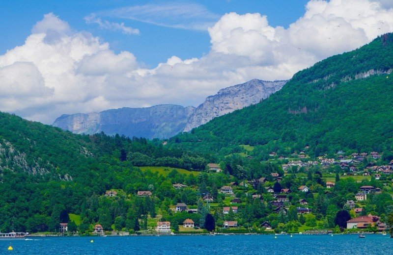 De 12 mooiste meren in Frankrijk