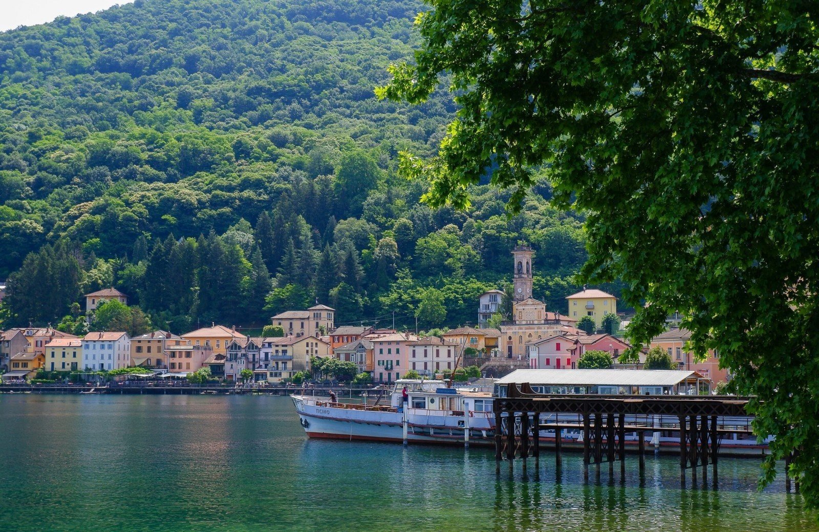 Plek Porto Ceresio in regio Lombardije Itali&euml;