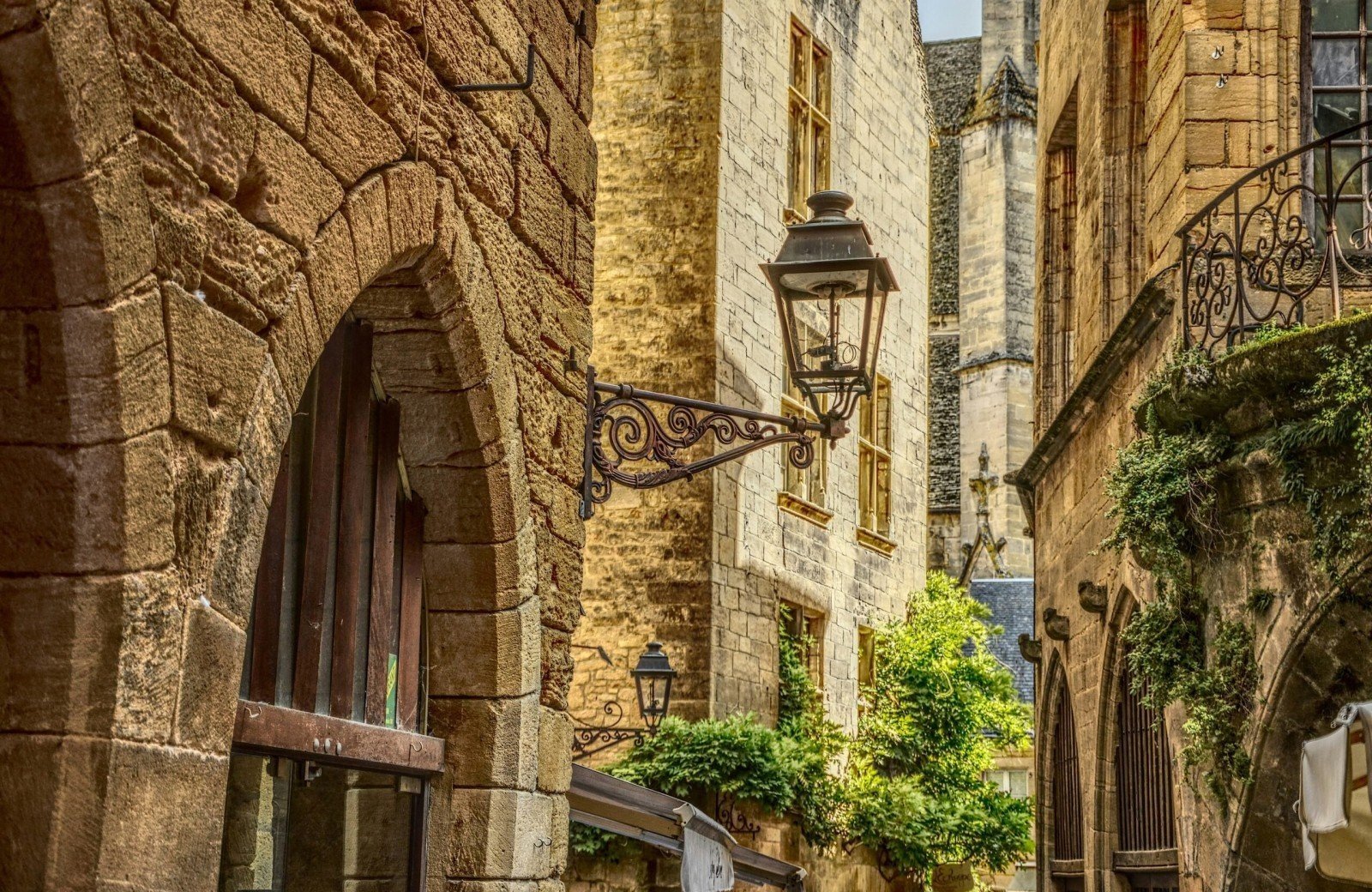 De goudgele huizen van Sarlat